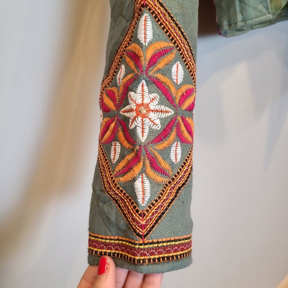 Billabong Green and Pink Patterned Bomber Jacket - Picture 3 of 11